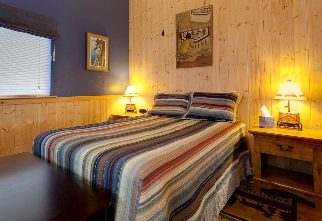 Sea Parrot Inn Seldovia Exterior photo
